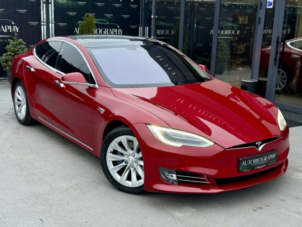 Tesla Model S 2018